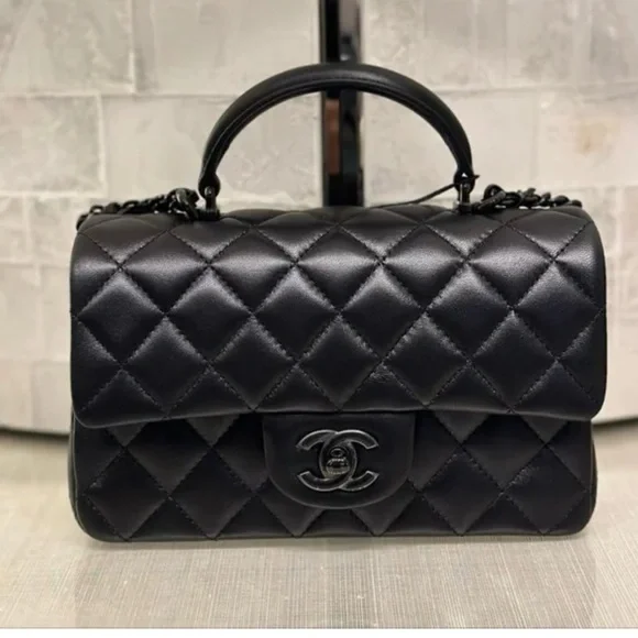 **25P クールで可愛いSO BLACK** 【CHANEL】 ミニバックパック CHANEL | Bags | Chanel So Black Mini With Top Handle | Poshmark